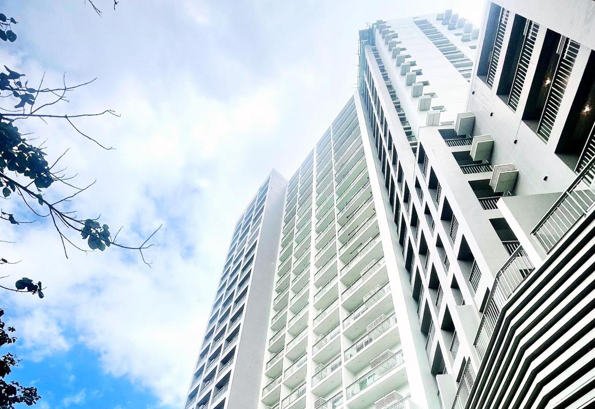 Hotel Hayat Sky Towers Cebú Exterior foto