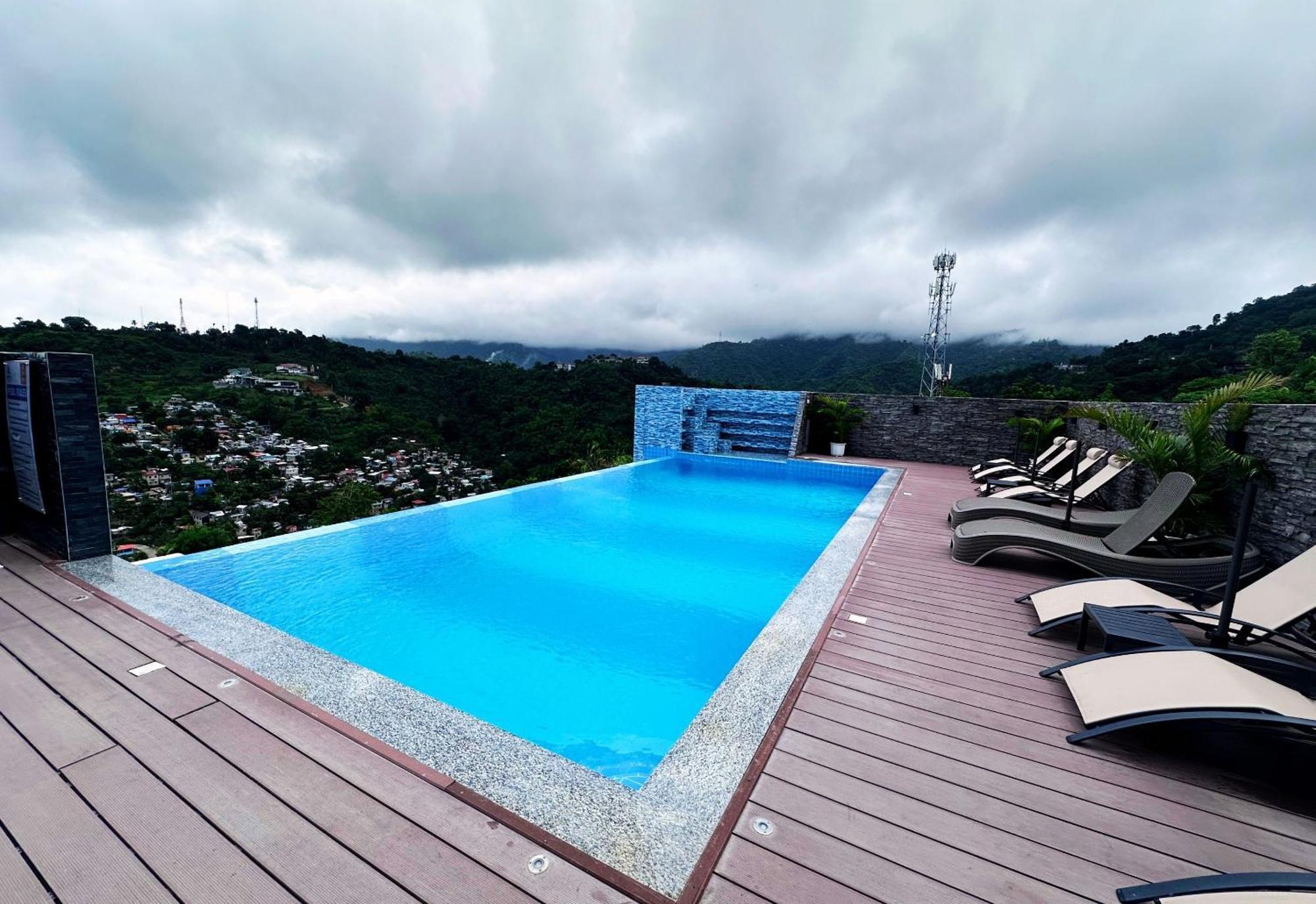 Hotel Hayat Sky Towers Cebú Exterior foto